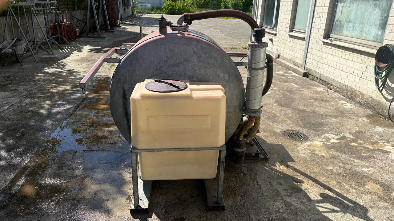 Saug-Druck fass Flexi + 2 Frisch-Wassertaschen - 진공 흡입 트럭 : 사진 4 Saug-Druck fass Flexi + 2 Frisch-Wassertaschen - 진공 흡입 트럭 : 사진 4