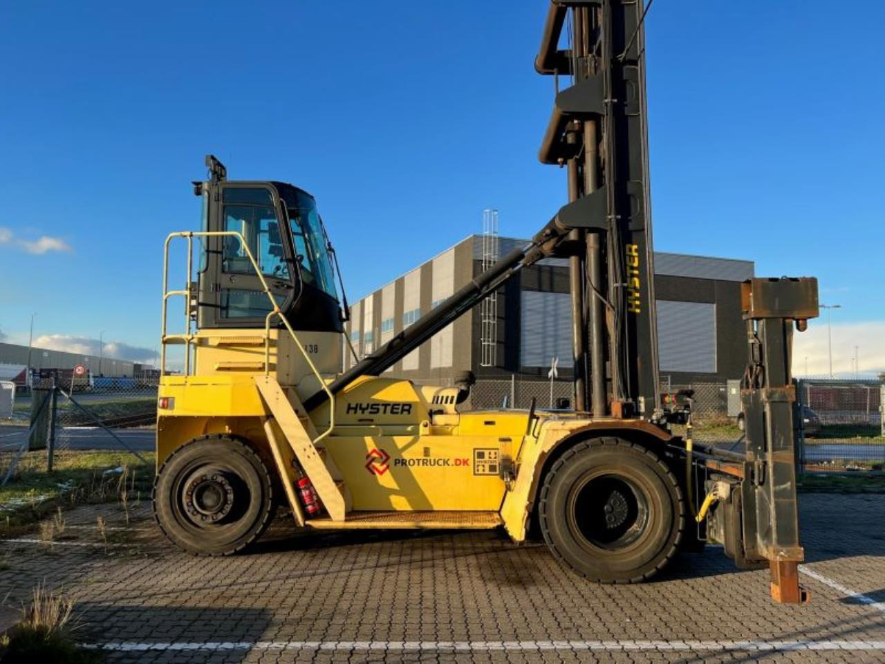 Hyster H16XM-12EC - 컨테이너 핸들러 : 사진 1 Hyster H16XM-12EC - 컨테이너 핸들러 : 사진 1