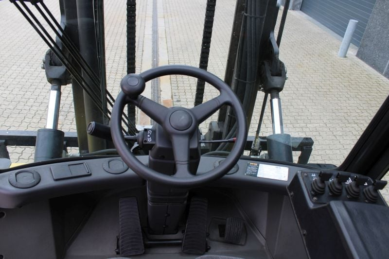 Hyster H9.00XM-6 - 디젤 지게차 : 사진 2 Hyster H9.00XM-6 - 디젤 지게차 : 사진 2