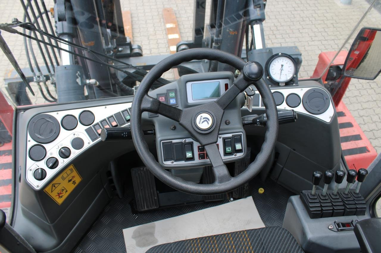 Kalmar DCE90-6 - 디젤 지게차 : 사진 4 Kalmar DCE90-6 - 디젤 지게차 : 사진 4