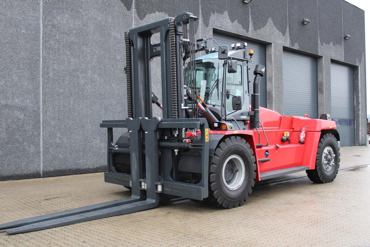 Kalmar DCG330-12LB - 컨테이너 핸들러 : 사진 2 Kalmar DCG330-12LB - 컨테이너 핸들러 : 사진 2