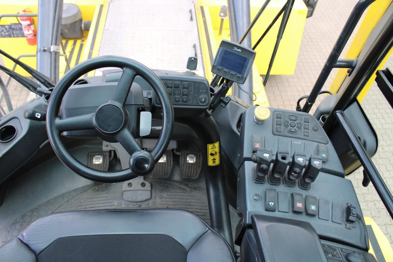 Kalmar DCG90-45ES7 - 컨테이너 핸들러 : 사진 4 Kalmar DCG90-45ES7 - 컨테이너 핸들러 : 사진 4