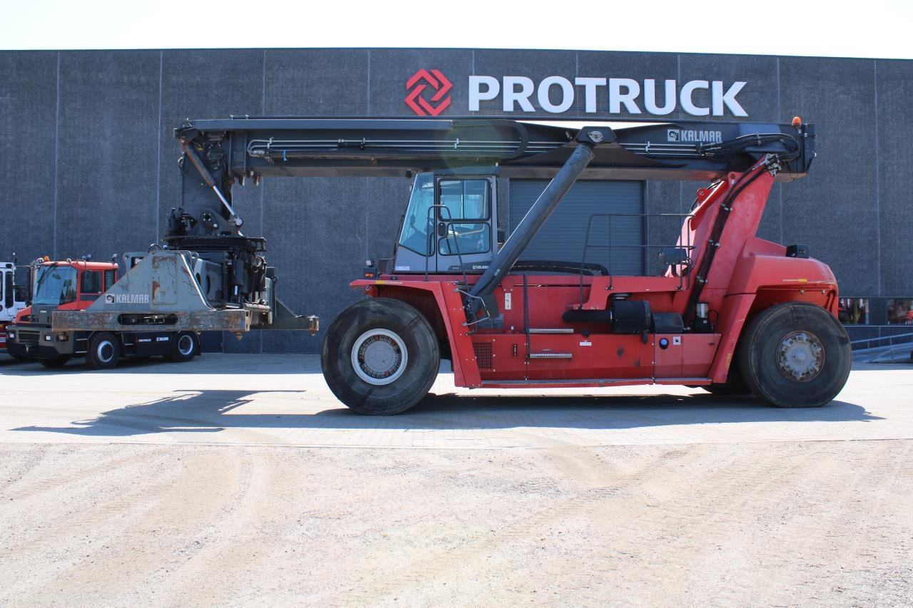 Kalmar DRF450-60S5 - 리치 스태커 : 사진 1 Kalmar DRF450-60S5 - 리치 스태커 : 사진 1