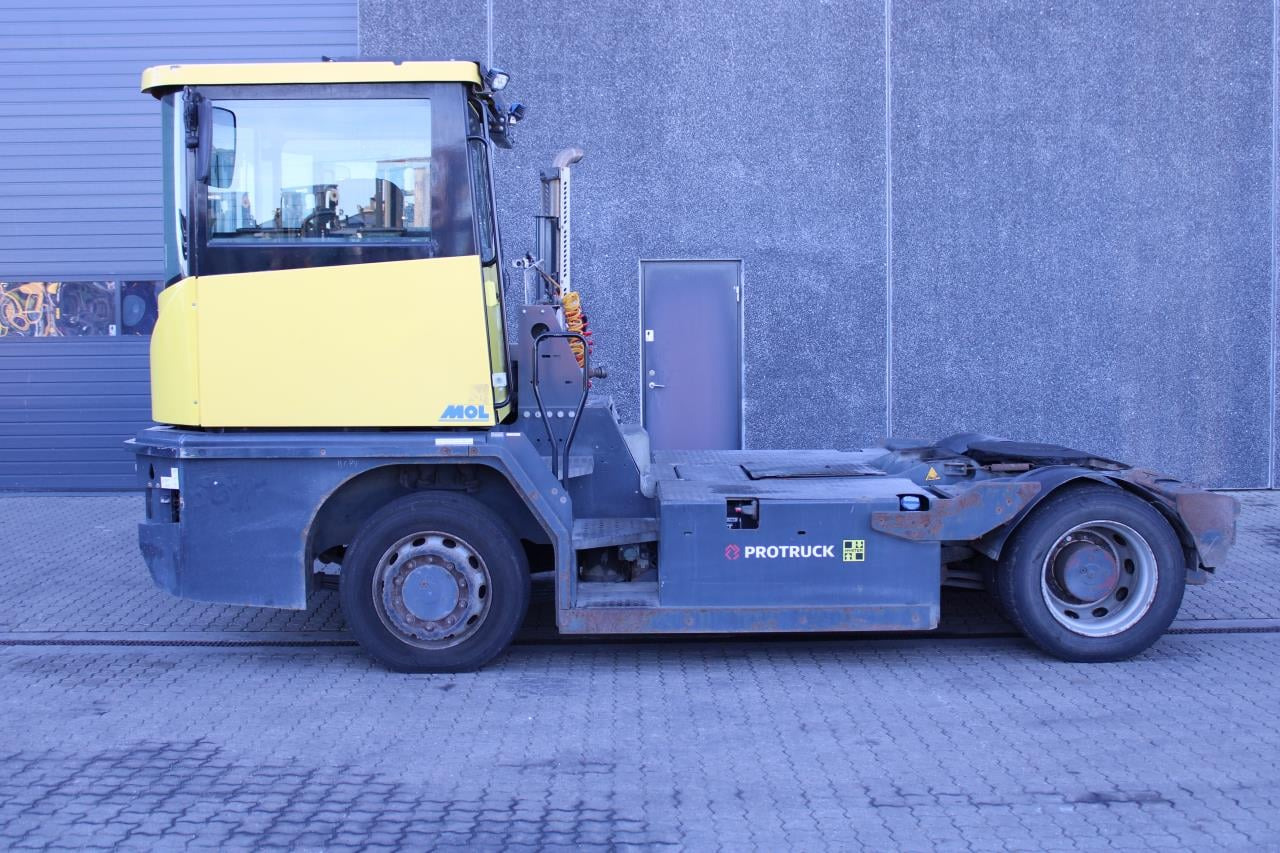 MOL RM255 4X4 - 터미널 트랙터 : 사진 1 MOL RM255 4X4 - 터미널 트랙터 : 사진 1