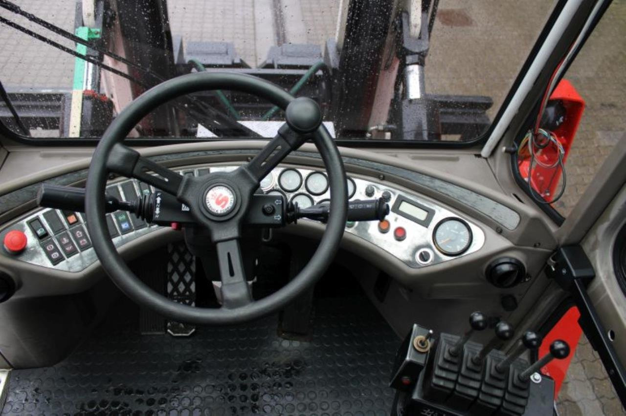 SveTruck 1875-33 - 디젤 지게차 : 사진 4 SveTruck 1875-33 - 디젤 지게차 : 사진 4