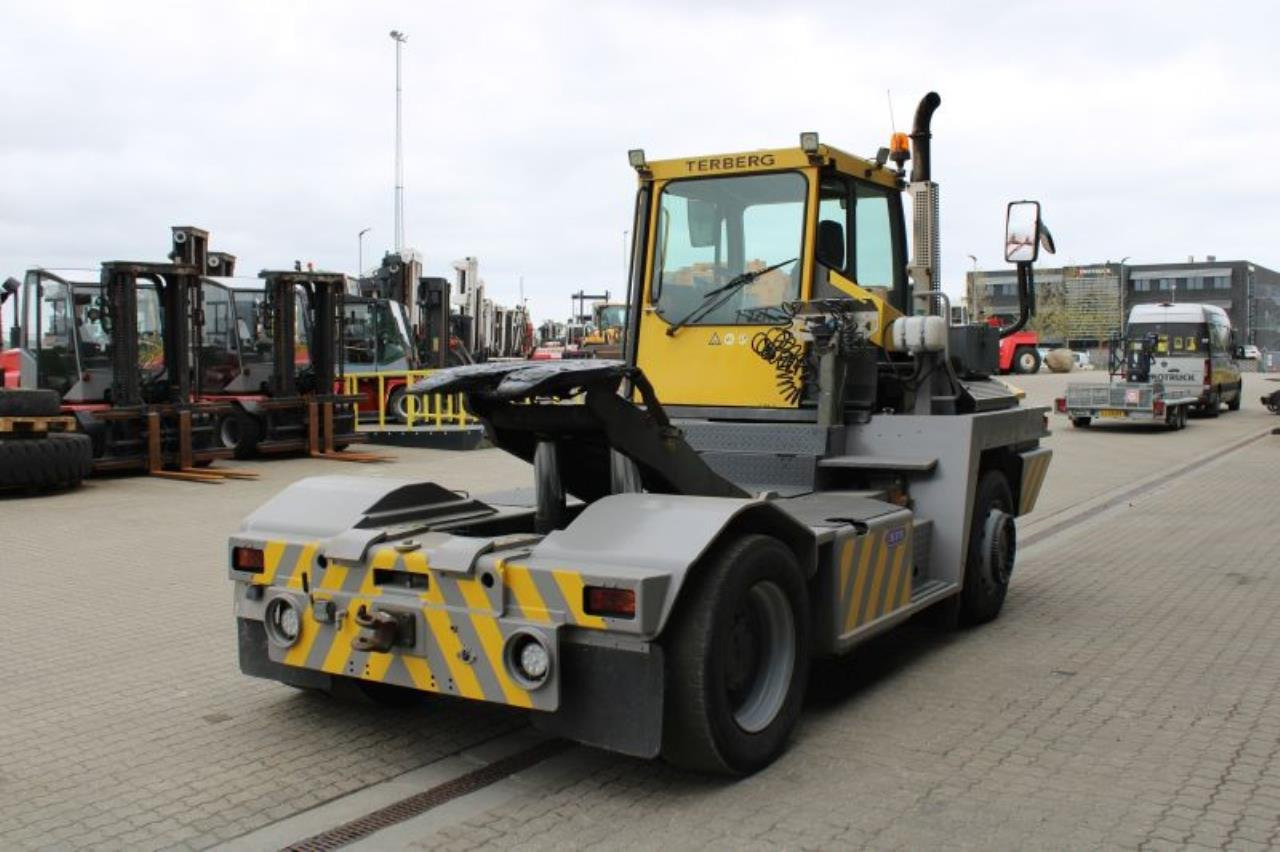 Terberg RT222 - 터미널 트랙터 : 사진 3 Terberg RT222 - 터미널 트랙터 : 사진 3