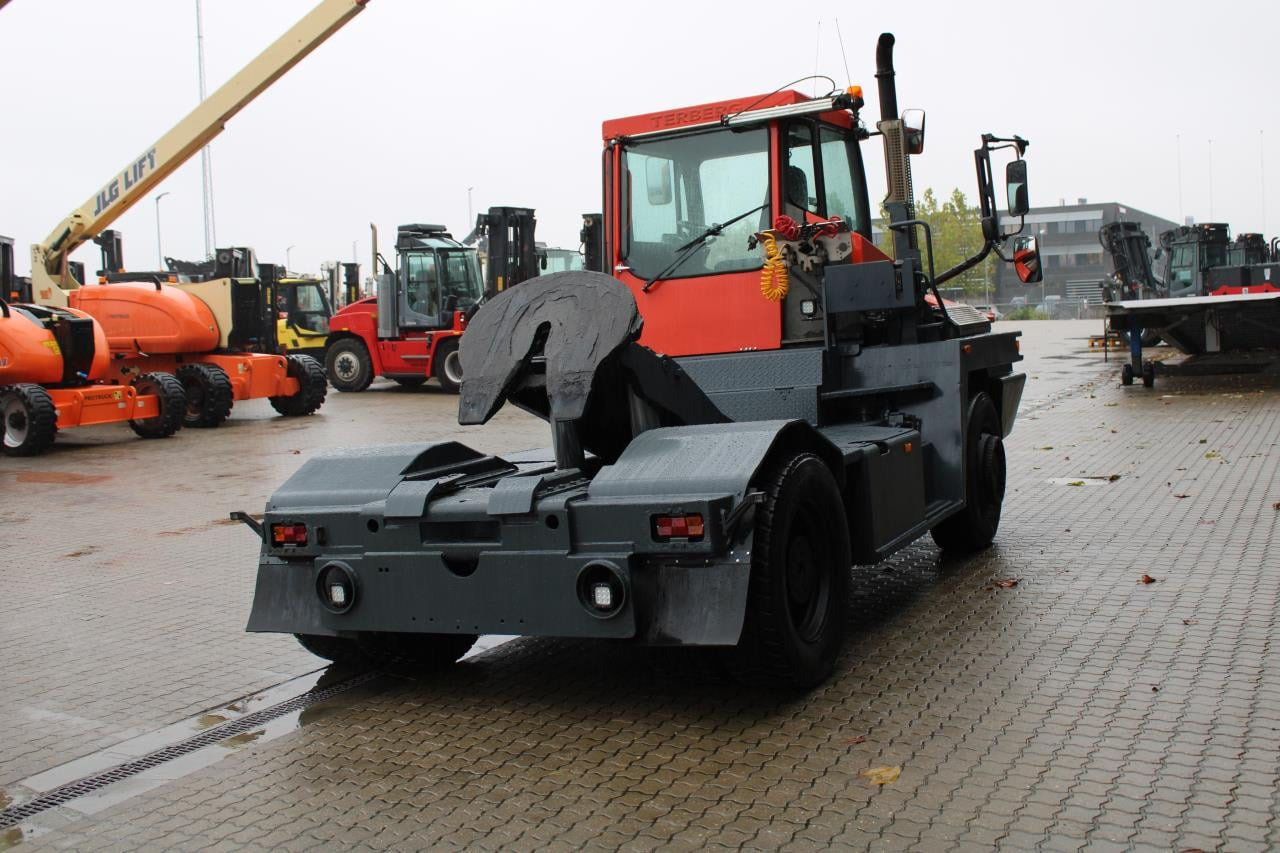 Terberg RT222 - 터미널 트랙터 : 사진 3 Terberg RT222 - 터미널 트랙터 : 사진 3