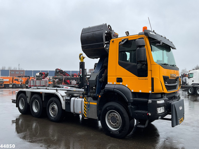Iveco Trakker AD380T41W 8x6 Euro 6 HMF 19 Tonmeter Z-kraan - 후크 리프트 트럭, 크레인 트럭 : 사진 5 Iveco Trakker AD380T41W 8x6 Euro 6 HMF 19 Tonmeter Z-kraan - 후크 리프트 트럭, 크레인 트럭 : 사진 5