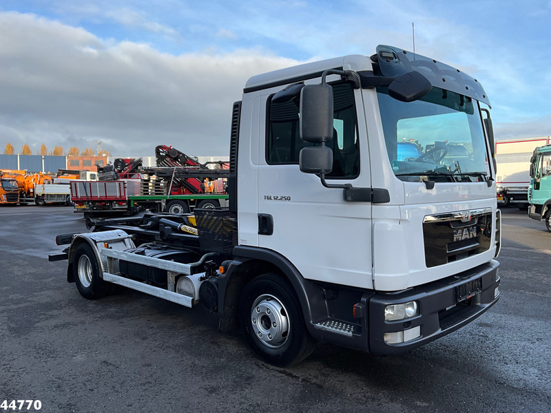 MAN TGL 12.250 Palfinger haakarmsysteem - 후크 리프트 트럭 : 사진 3 MAN TGL 12.250 Palfinger haakarmsysteem - 후크 리프트 트럭 : 사진 3