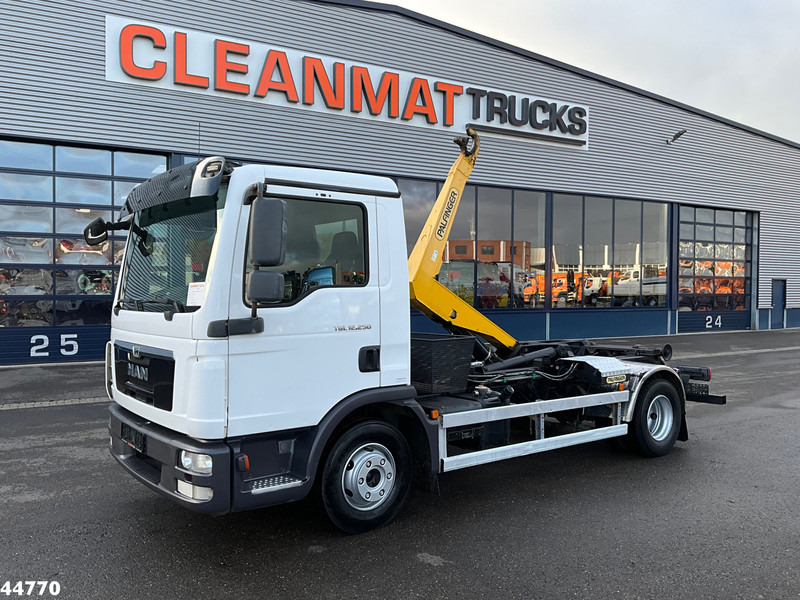 MAN TGL 12.250 Palfinger haakarmsysteem - 후크 리프트 트럭 : 사진 1 MAN TGL 12.250 Palfinger haakarmsysteem - 후크 리프트 트럭 : 사진 1