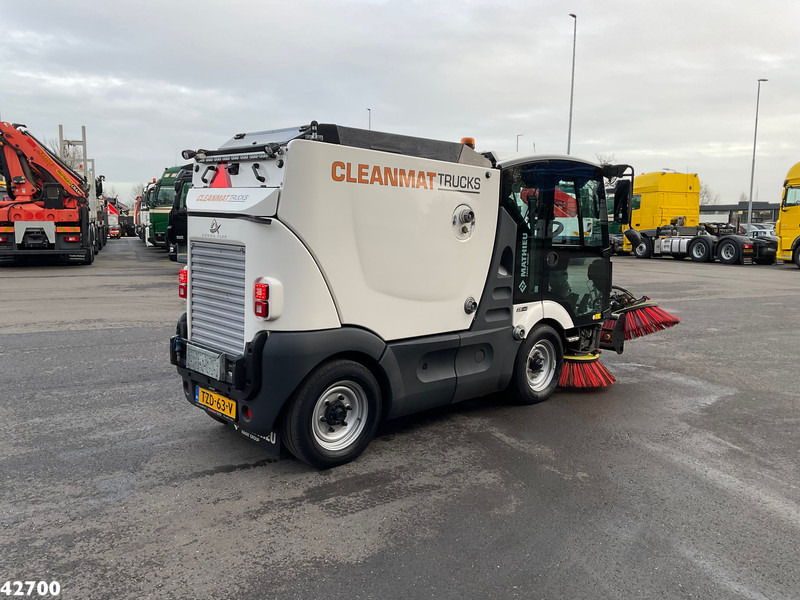 Mathieu MC 210 Azura Flex Euro 6 Stage 5 with 3-rd brush - 거리 청소 차량 : 사진 4 Mathieu MC 210 Azura Flex Euro 6 Stage 5 with 3-rd brush - 거리 청소 차량 : 사진 4