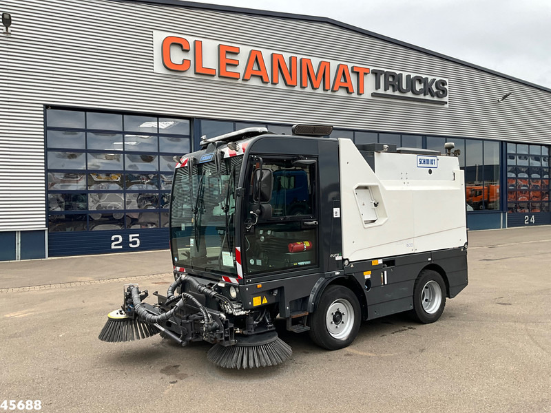 Schmidt Cleango Compact 500 Euro 6 with 3-rd brush Just 41.050 km! - 거리 청소 차량 : 사진 3 Schmidt Cleango Compact 500 Euro 6 with 3-rd brush Just 41.050 km! - 거리 청소 차량 : 사진 3