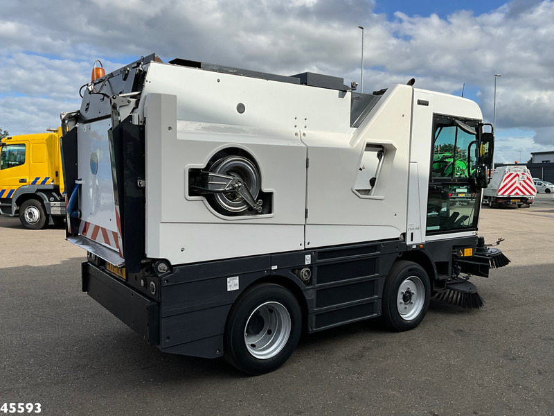 Schmidt Compact 400 Euro 6 with 3-rd brush - 거리 청소 차량 : 사진 4 Schmidt Compact 400 Euro 6 with 3-rd brush - 거리 청소 차량 : 사진 4