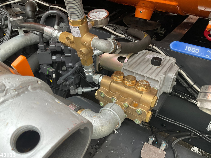 진공 흡입 트럭 Volvo FE 320 DHM 8m³ Kolkenzuiger : 사진 14 진공 흡입 트럭 Volvo FE 320 DHM 8m³ Kolkenzuiger : 사진 14