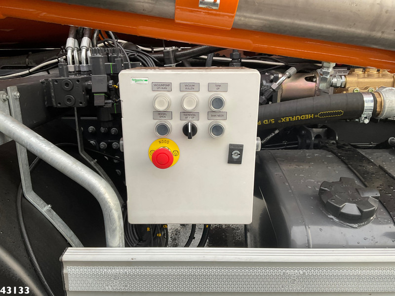 진공 흡입 트럭 Volvo FE 320 DHM 8m³ Kolkenzuiger : 사진 8 진공 흡입 트럭 Volvo FE 320 DHM 8m³ Kolkenzuiger : 사진 8