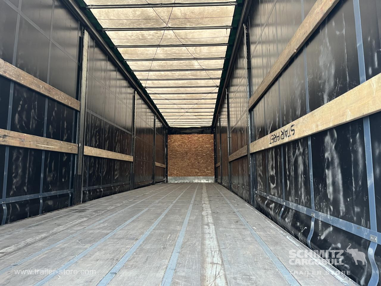 FRUEHAUF Curtainsider Standard - 커튼사이더 세미 트레일러 : 사진 4 FRUEHAUF Curtainsider Standard - 커튼사이더 세미 트레일러 : 사진 4