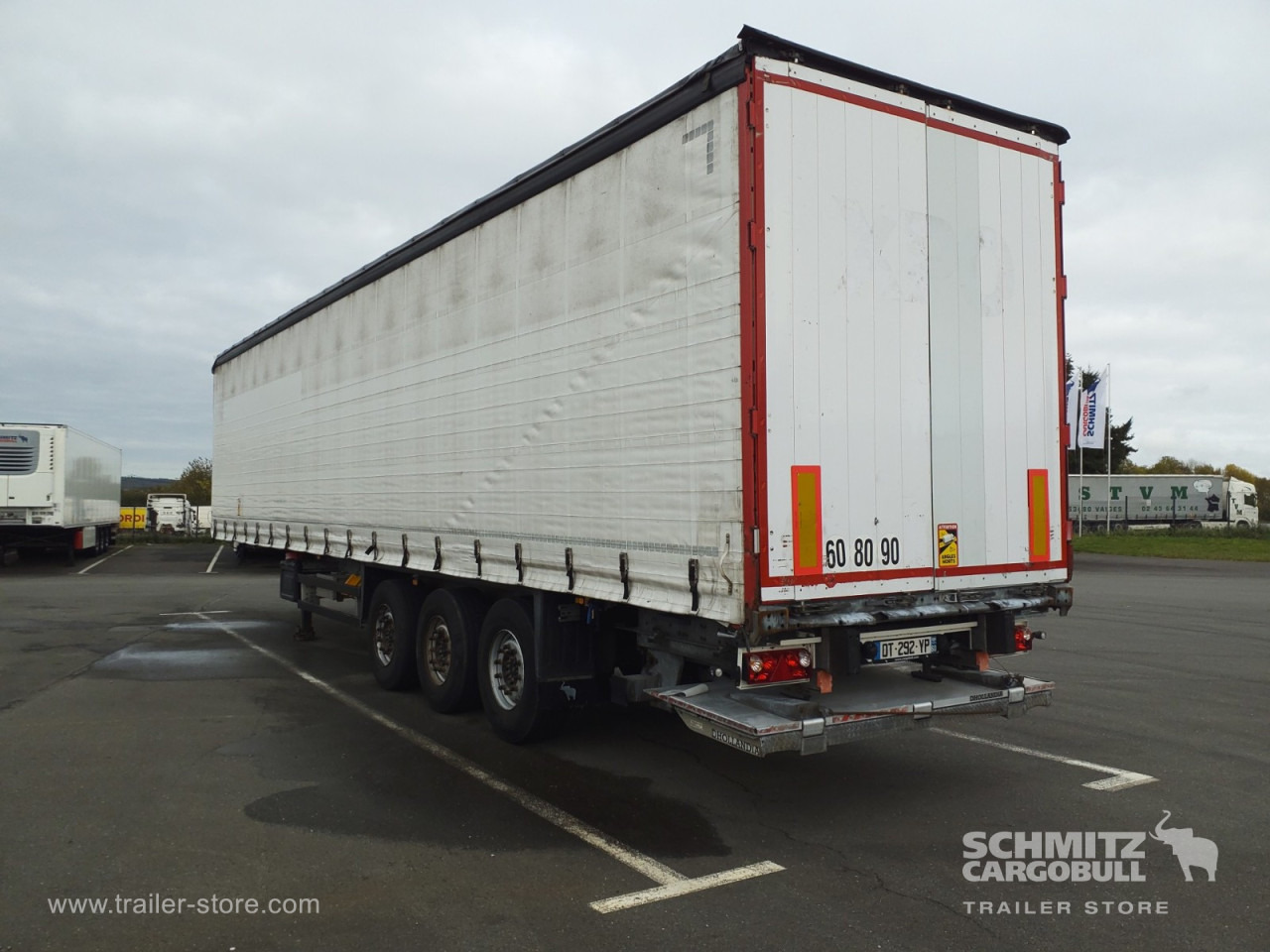 SCHMITZ Curtainsider Standard Taillift - 커튼사이더 세미 트레일러 : 사진 4 SCHMITZ Curtainsider Standard Taillift - 커튼사이더 세미 트레일러 : 사진 4