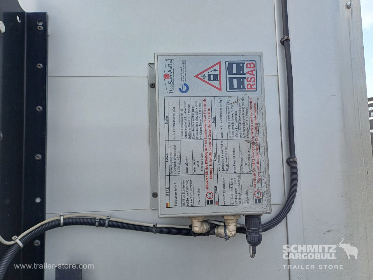 KOEGEL Auflieger Curtainsider Standard - 커튼사이더 세미 트레일러 : 사진 3 KOEGEL Auflieger Curtainsider Standard - 커튼사이더 세미 트레일러 : 사진 3