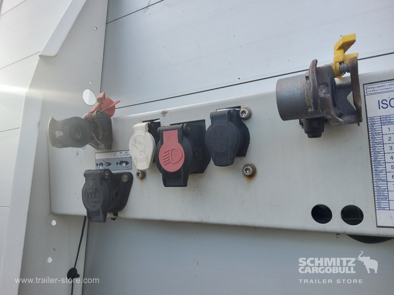 SCHMITZ Auflieger Curtainsider Mega - 커튼사이더 세미 트레일러 : 사진 4 SCHMITZ Auflieger Curtainsider Mega - 커튼사이더 세미 트레일러 : 사진 4