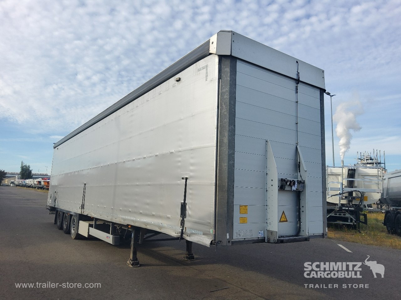 SCHMITZ Auflieger Curtainsider Mega - 커튼사이더 세미 트레일러 : 사진 1 SCHMITZ Auflieger Curtainsider Mega - 커튼사이더 세미 트레일러 : 사진 1