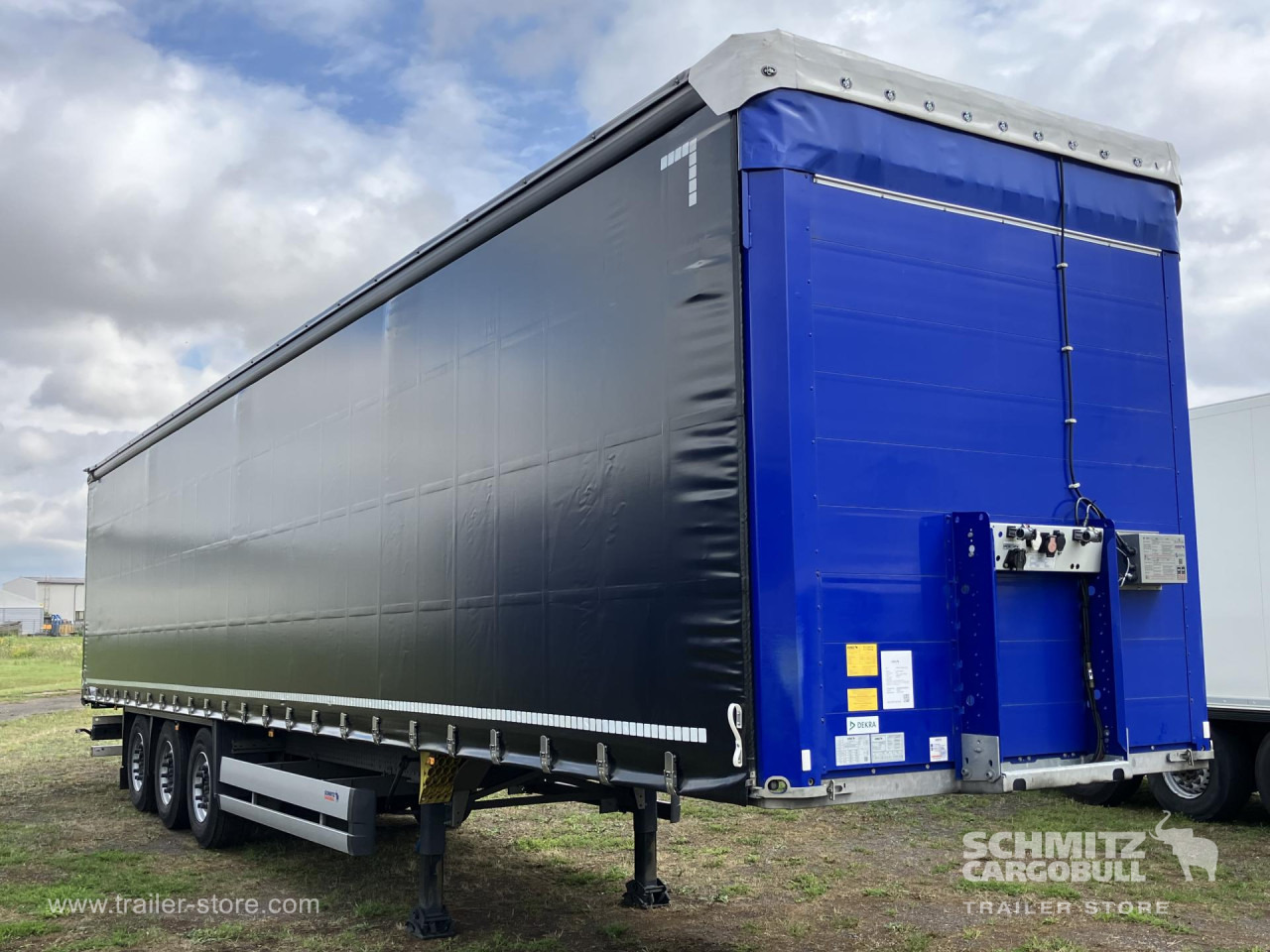SCHMITZ Auflieger Curtainsider Standard - 커튼사이더 세미 트레일러 : 사진 1 SCHMITZ Auflieger Curtainsider Standard - 커튼사이더 세미 트레일러 : 사진 1