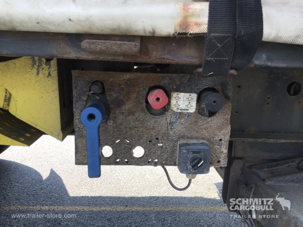 KRONE Platform Standard - 드롭사이드/ 플랫베드 세미 트레일러 : 사진 2 KRONE Platform Standard - 드롭사이드/ 플랫베드 세미 트레일러 : 사진 2