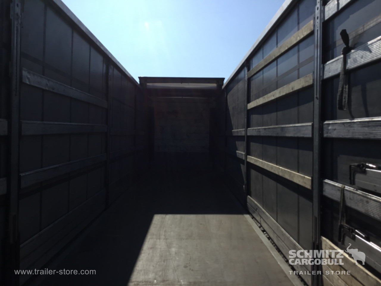 SCHMITZ Curtainsider Standard , Folding wall right - 커튼사이더 세미 트레일러 : 사진 5 SCHMITZ Curtainsider Standard , Folding wall right - 커튼사이더 세미 트레일러 : 사진 5