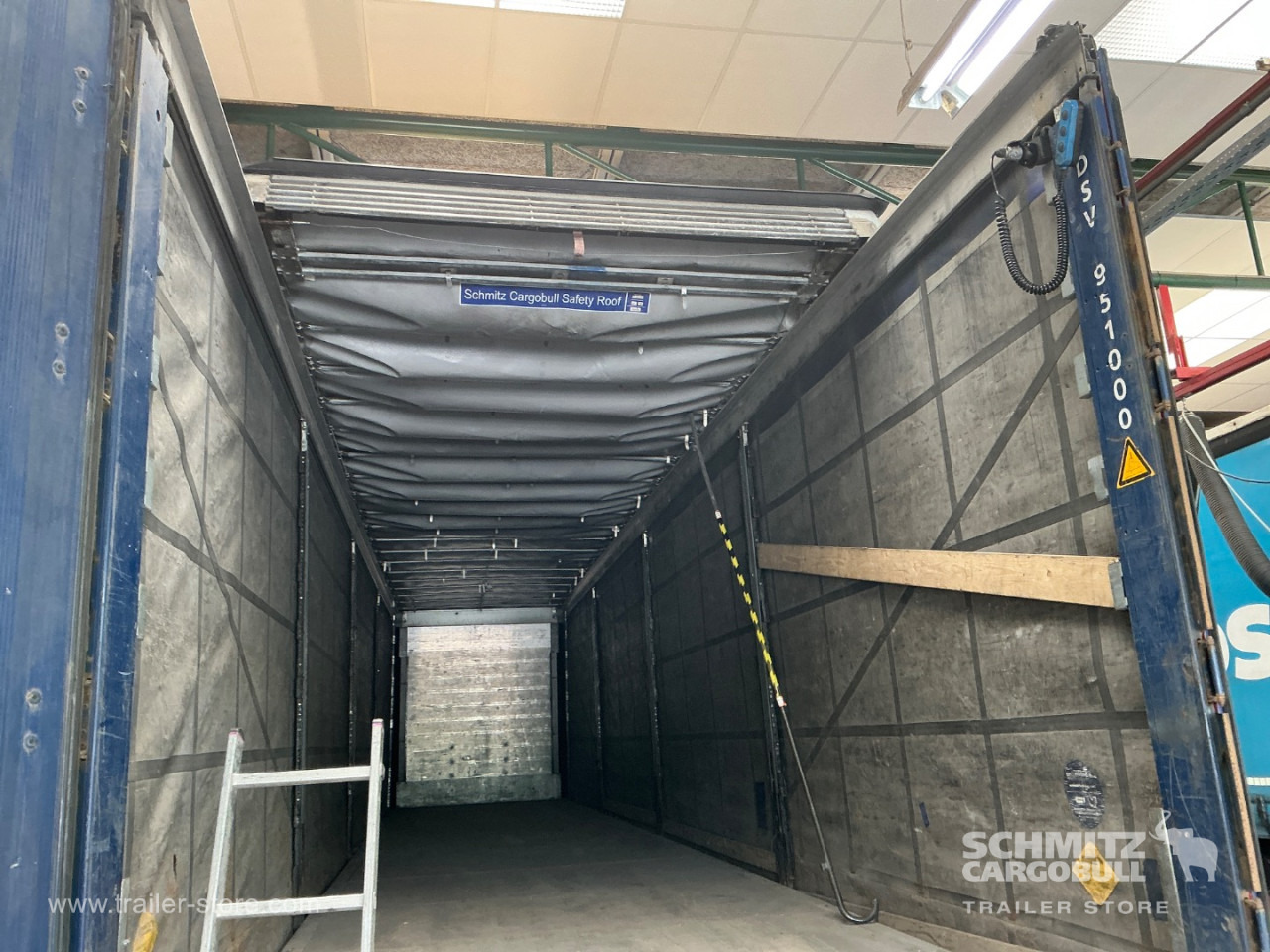SCHMITZ Curtainsider Standard Taillift - 커튼사이더 세미 트레일러 : 사진 5 SCHMITZ Curtainsider Standard Taillift - 커튼사이더 세미 트레일러 : 사진 5