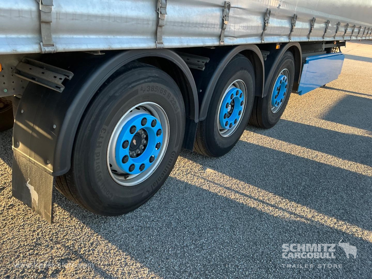 SCHMITZ Curtainsider Standard - 커튼사이더 세미 트레일러 : 사진 2 SCHMITZ Curtainsider Standard - 커튼사이더 세미 트레일러 : 사진 2