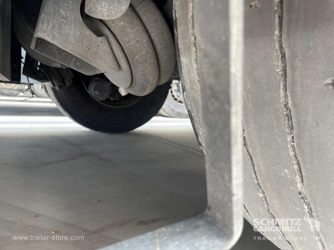 SCHMITZ Semiremolque Frigo Standard - 등온 세미 트레일러 : 사진 3 SCHMITZ Semiremolque Frigo Standard - 등온 세미 트레일러 : 사진 3