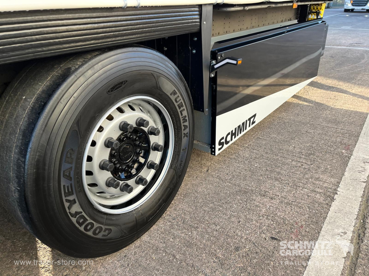 SCHMITZ Curtainsider Euroliner - 커튼사이더 세미 트레일러 : 사진 5 SCHMITZ Curtainsider Euroliner - 커튼사이더 세미 트레일러 : 사진 5