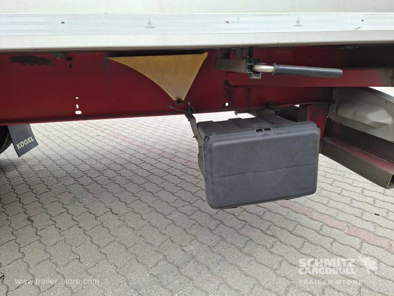 KOEGEL Reefer Standard - 등온 세미 트레일러 : 사진 2 KOEGEL Reefer Standard - 등온 세미 트레일러 : 사진 2