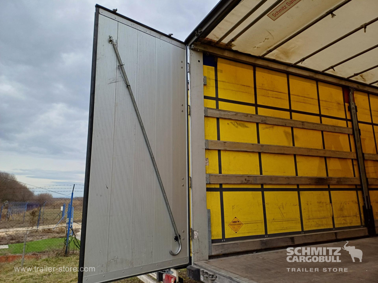 SCHMITZ Curtainsider Standard - 커튼사이더 세미 트레일러 : 사진 3 SCHMITZ Curtainsider Standard - 커튼사이더 세미 트레일러 : 사진 3