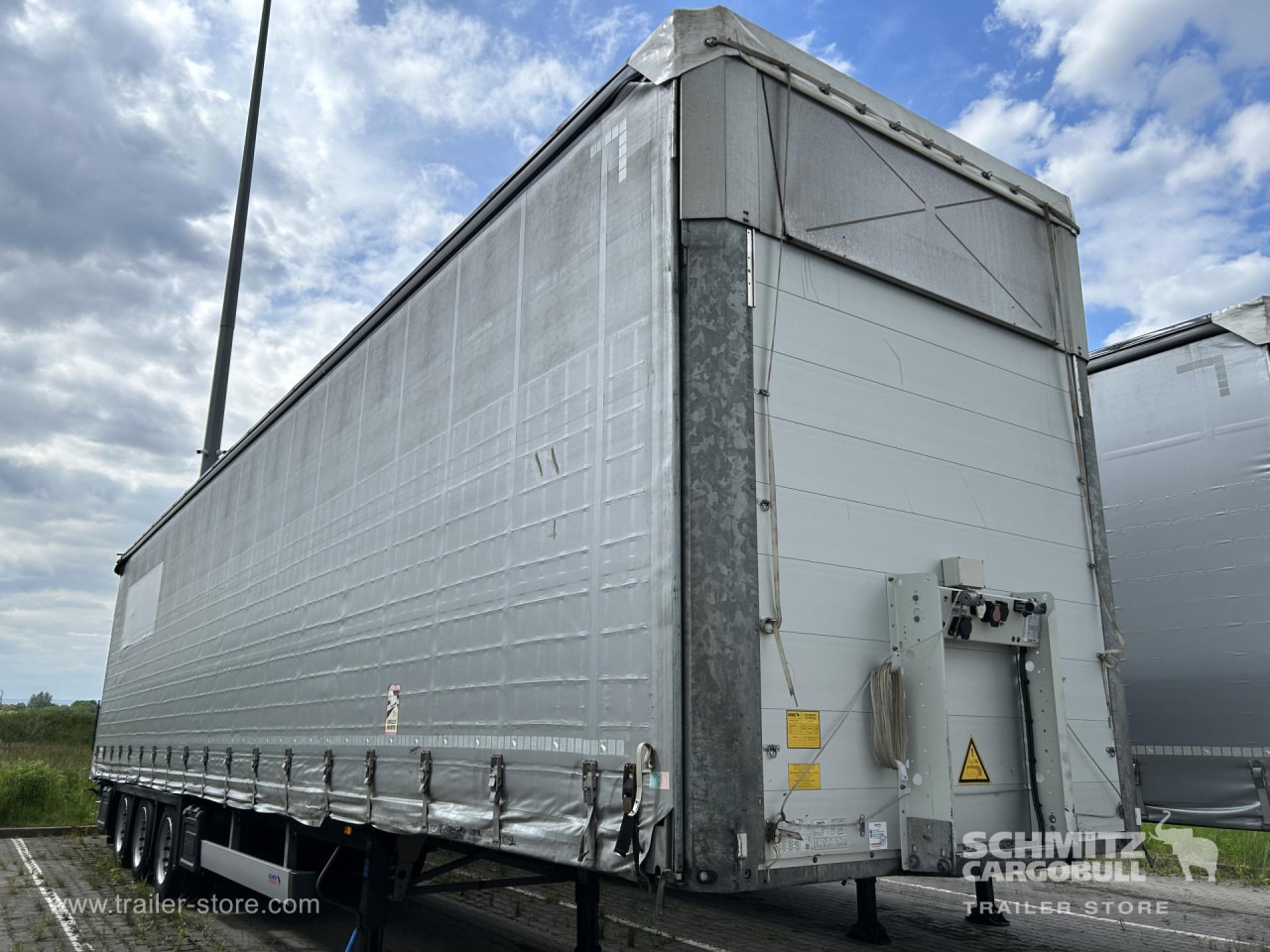 SCHMITZ Curtainsider Mega - 커튼사이더 세미 트레일러 : 사진 1 SCHMITZ Curtainsider Mega - 커튼사이더 세미 트레일러 : 사진 1