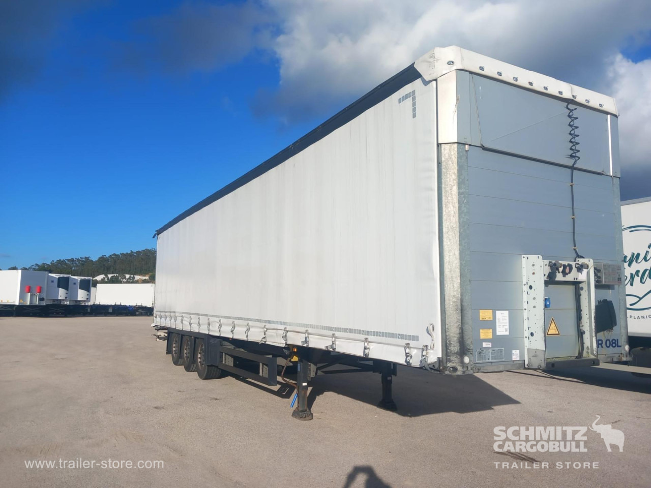 SCHMITZ Curtainsider Mega - 커튼사이더 세미 트레일러 : 사진 1 SCHMITZ Curtainsider Mega - 커튼사이더 세미 트레일러 : 사진 1