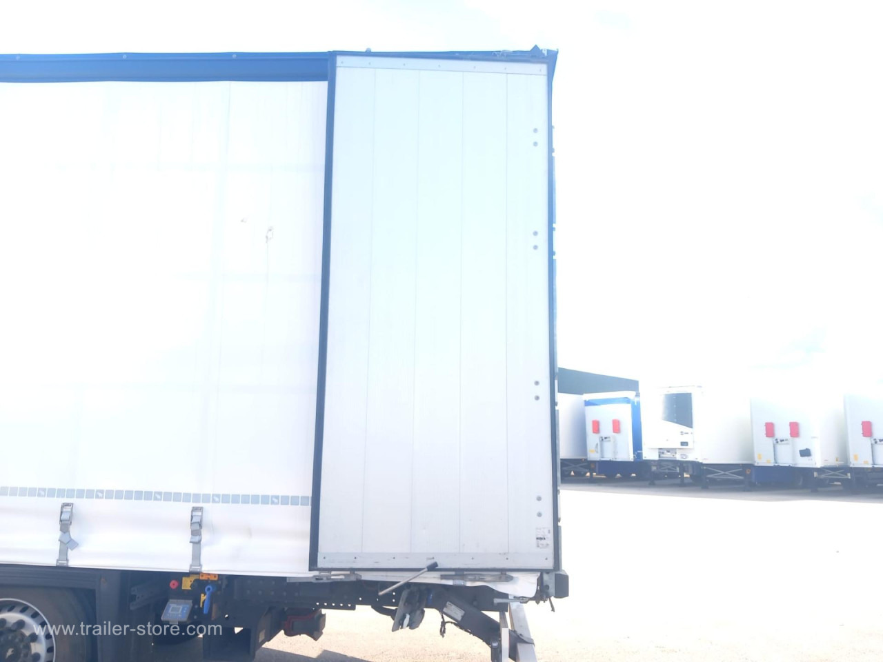 SCHMITZ Curtainsider Mega - 커튼사이더 세미 트레일러 : 사진 5 SCHMITZ Curtainsider Mega - 커튼사이더 세미 트레일러 : 사진 5