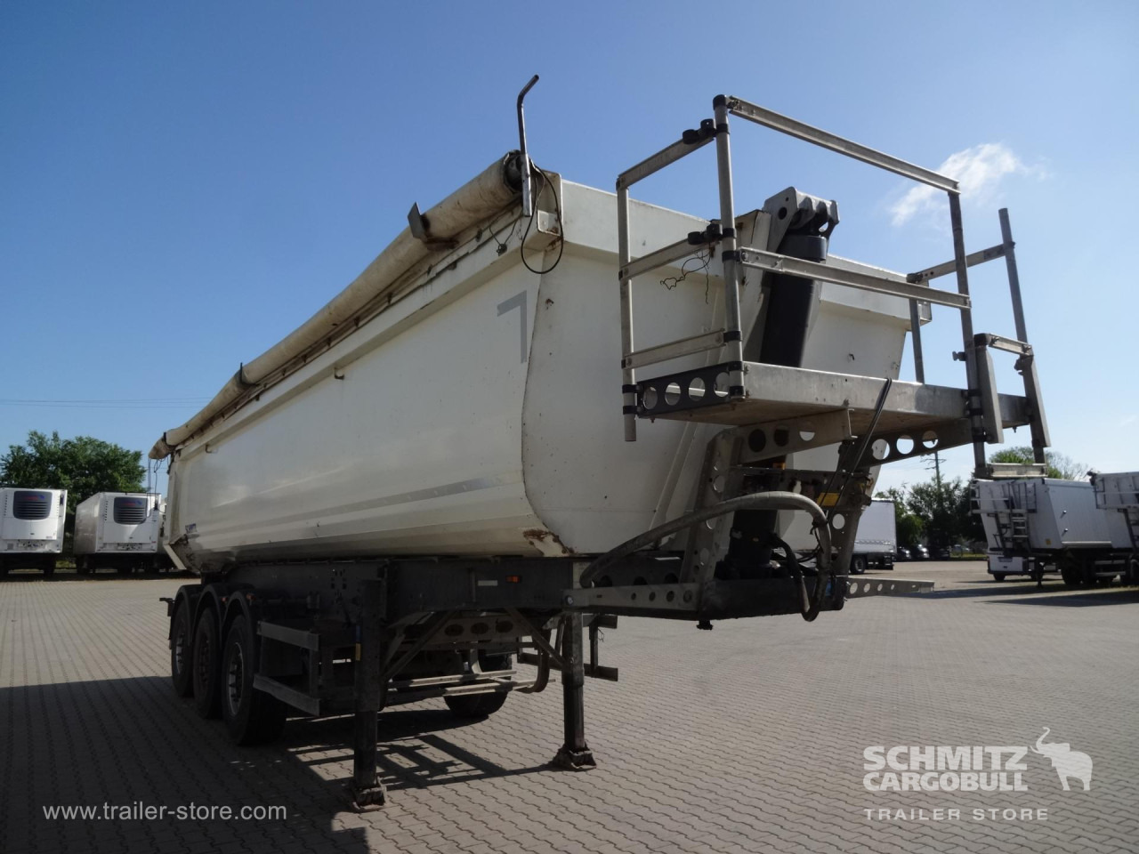 SCHMITZ Tipper Steel half pipe body 28m³ - 덤프 세미 트레일러 : 사진 3 SCHMITZ Tipper Steel half pipe body 28m³ - 덤프 세미 트레일러 : 사진 3