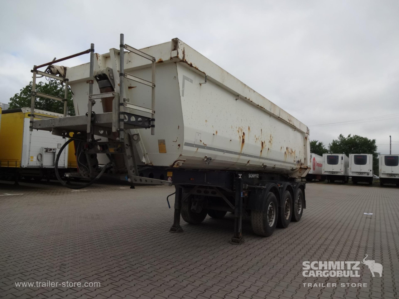 SCHMITZ Tipper Steel half pipe body 28m³ - 덤프 세미 트레일러 : 사진 5 SCHMITZ Tipper Steel half pipe body 28m³ - 덤프 세미 트레일러 : 사진 5