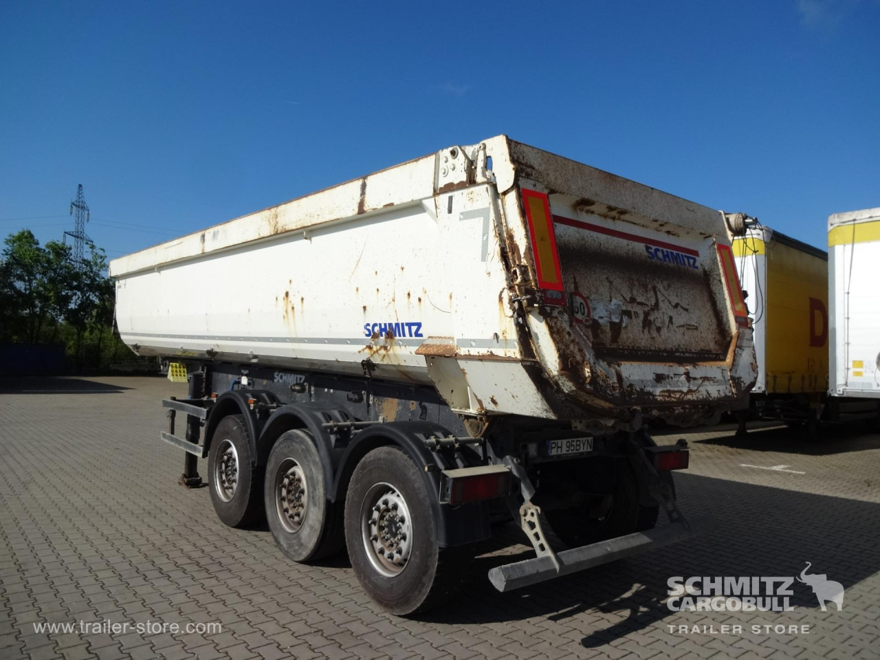 SCHMITZ Tipper Steel half pipe body 28m³ - 덤프 세미 트레일러 : 사진 1 SCHMITZ Tipper Steel half pipe body 28m³ - 덤프 세미 트레일러 : 사진 1