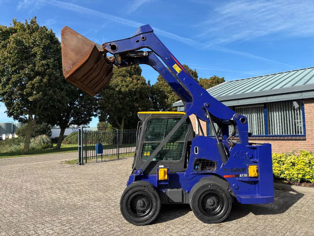스키드 스티어 로더 Bobcat S 770 : 사진 12