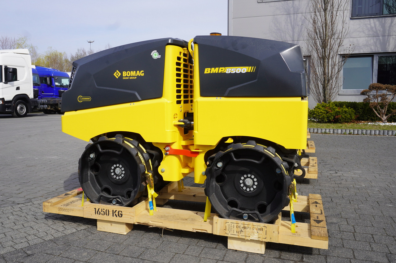 BOMAG BMP 8500 brand-new trench roller / Remote Control / 4 units - 토양 안정제 : 사진 5 BOMAG BMP 8500 brand-new trench roller / Remote Control / 4 units - 토양 안정제 : 사진 5