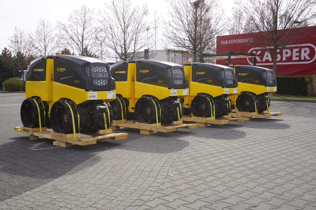 BOMAG BMP 8500 brand-new trench roller / Remote Control / 4 units - 토양 안정제 : 사진 3 BOMAG BMP 8500 brand-new trench roller / Remote Control / 4 units - 토양 안정제 : 사진 3
