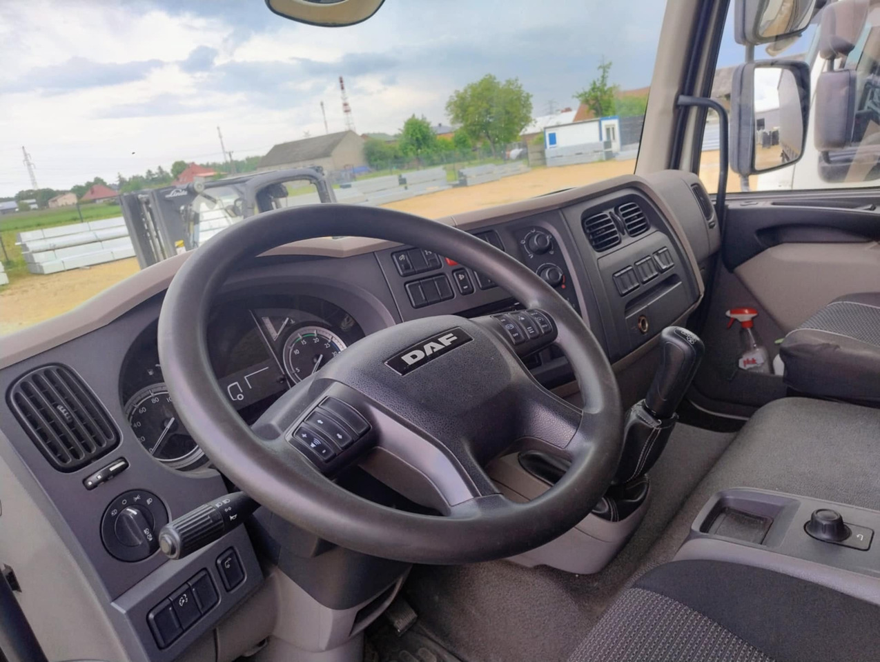 DAF LF 250 / Curtainsider 18 EPAL / sleeping cab - 커튼사이더 트럭 : 사진 5 DAF LF 250 / Curtainsider 18 EPAL / sleeping cab - 커튼사이더 트럭 : 사진 5
