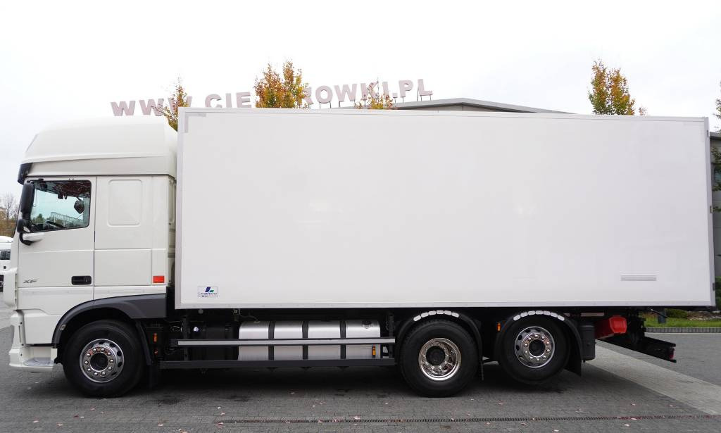 DAF XF 450 6×2 E6 / Refrigerator Lacapitaine / ATP/FRC to 2027 / 18 pallets - 냉동탑차 : 사진 4 DAF XF 450 6×2 E6 / Refrigerator Lacapitaine / ATP/FRC to 2027 / 18 pallets - 냉동탑차 : 사진 4