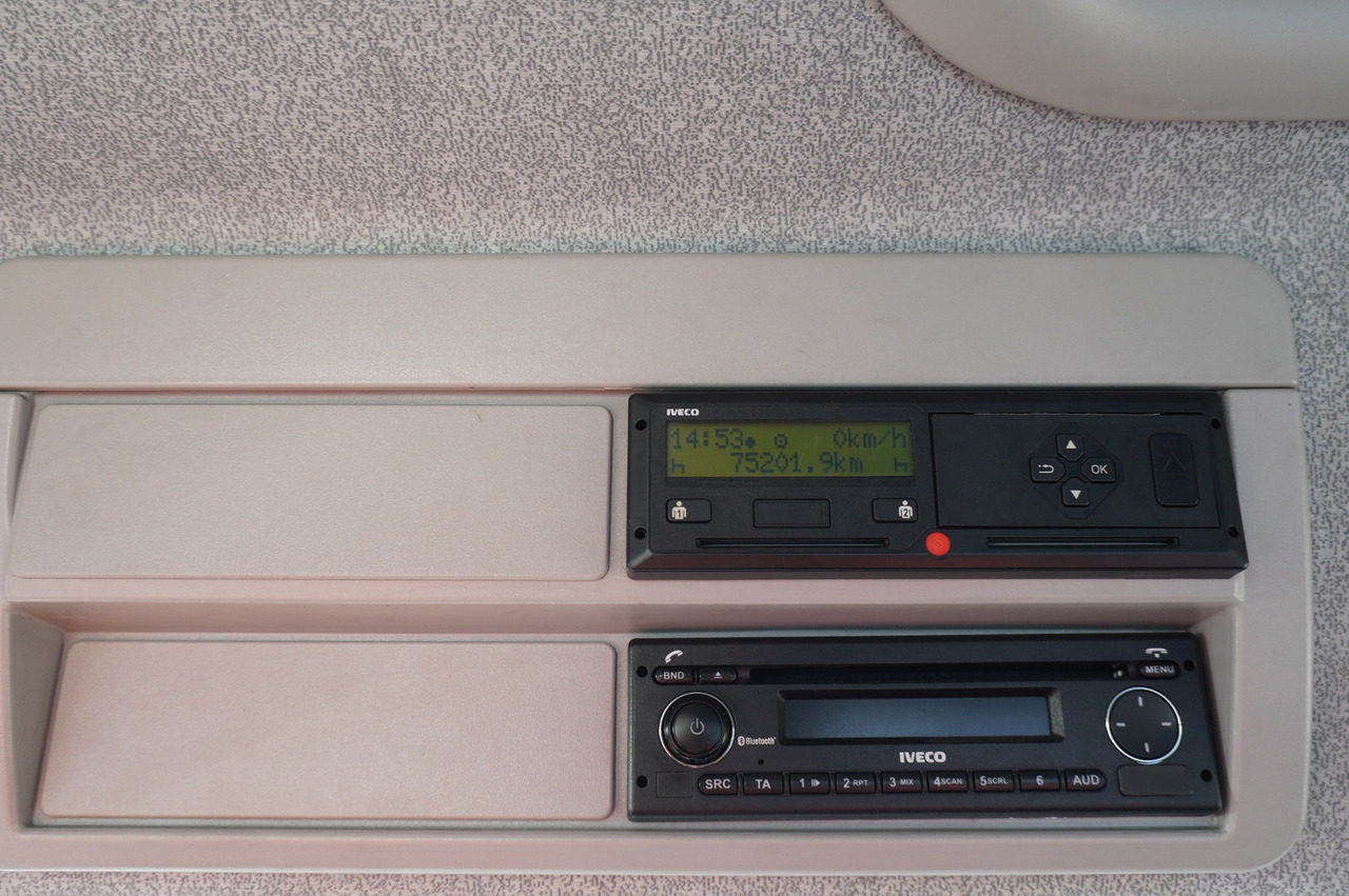 IVECO Eurocargo 160-210 / 75,000 km! / Dhollandia DHS072 lift 2000 kg - 드롭사이드/ 플랫베드 트럭 : 사진 2 IVECO Eurocargo 160-210 / 75,000 km! / Dhollandia DHS072 lift 2000 kg - 드롭사이드/ 플랫베드 트럭 : 사진 2