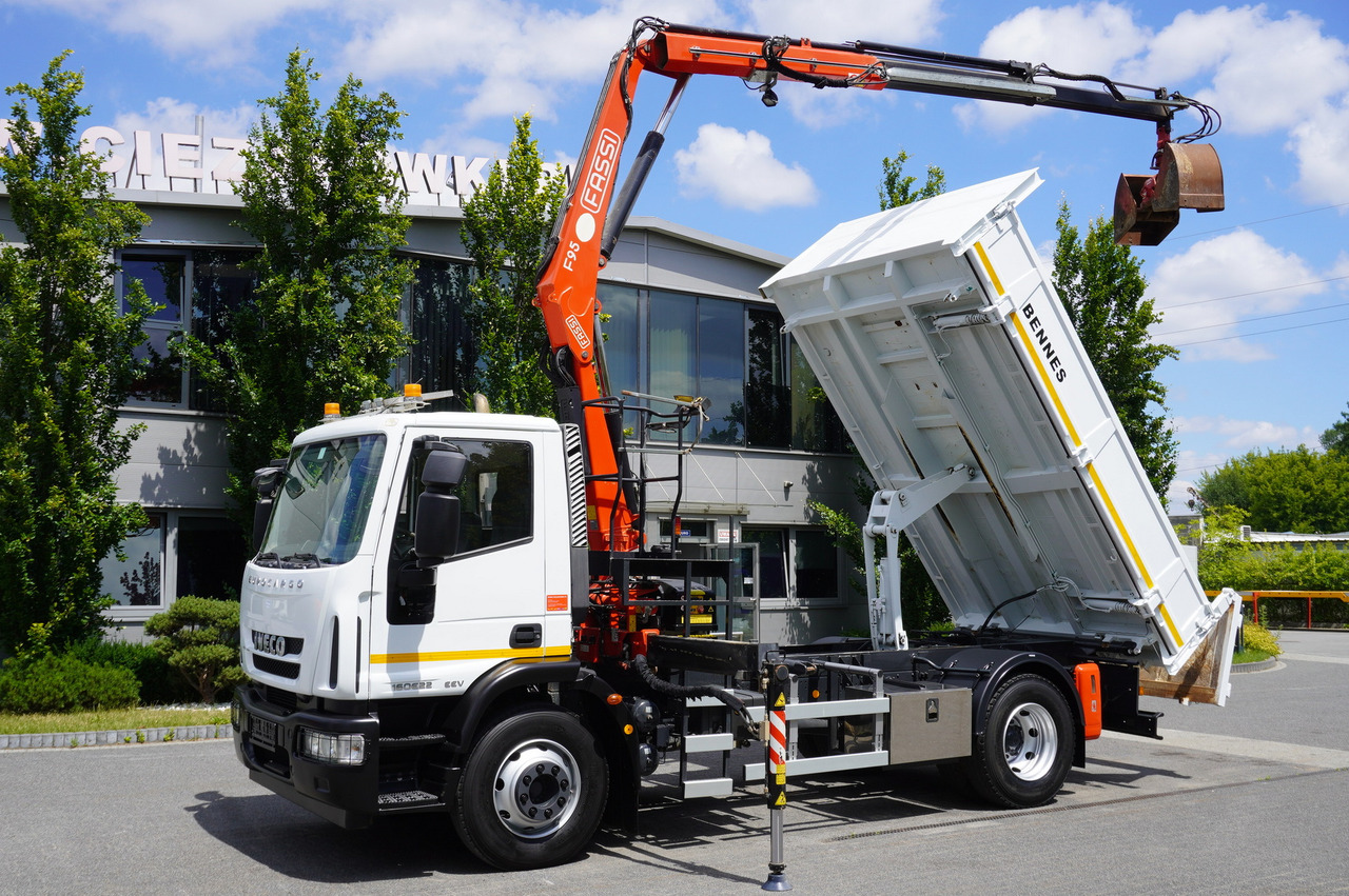 IVECO Eurocargo 160E22 EEV Dump truck / Bortmatic / Crane FASSI F95A.0.22 - 덤프트럭, 크레인 트럭 : 사진 1 IVECO Eurocargo 160E22 EEV Dump truck / Bortmatic / Crane FASSI F95A.0.22 - 덤프트럭, 크레인 트럭 : 사진 1