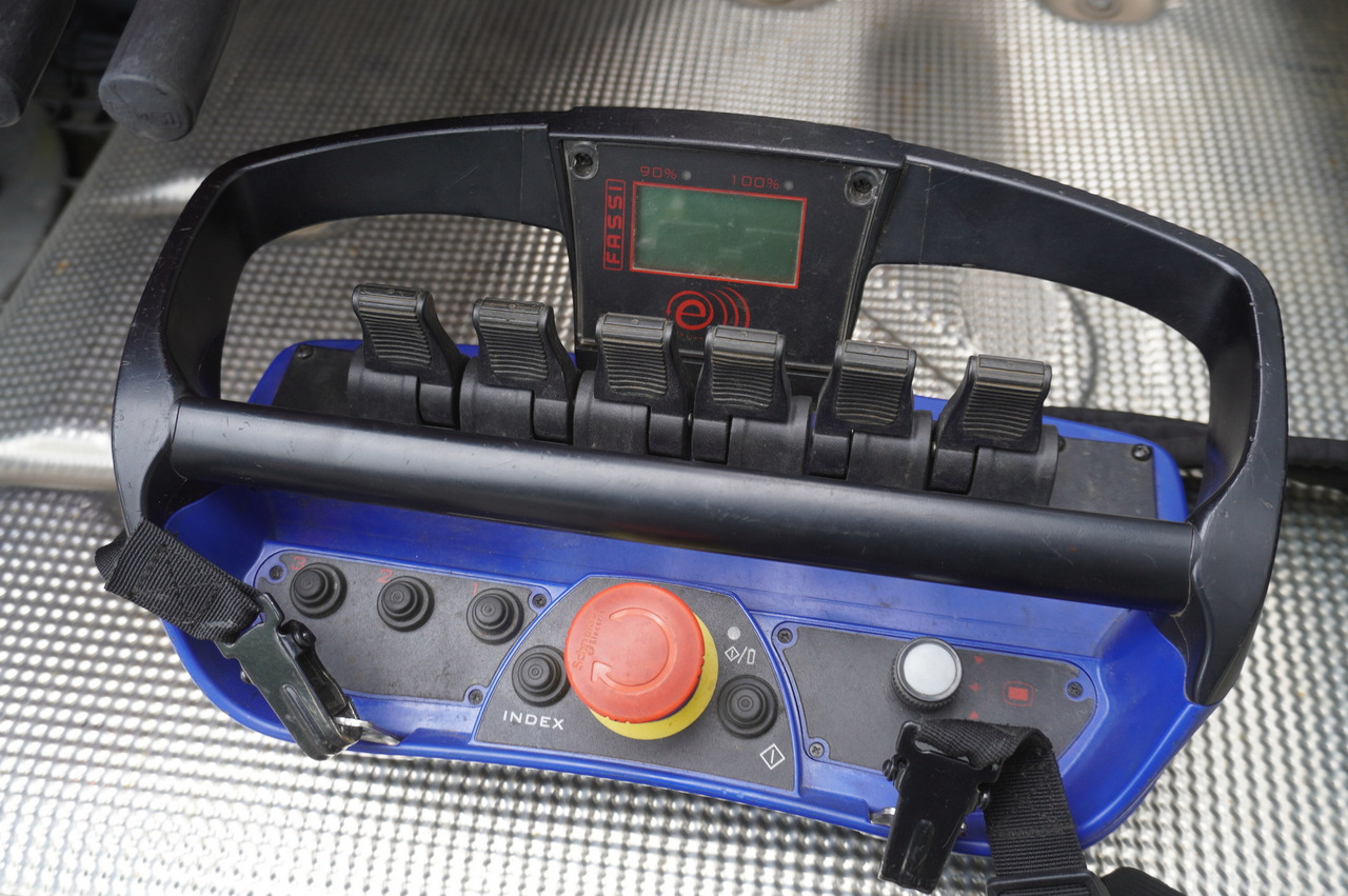 드롭사이드/ 플랫베드 트럭, 크레인 트럭 IVECO STRALIS 19.310 E6 / Flatbed 19 EPAL / FASSI F135 / 225 MTH! / 5.7 T : 사진 17 드롭사이드/ 플랫베드 트럭, 크레인 트럭 IVECO STRALIS 19.310 E6 / Flatbed 19 EPAL / FASSI F135 / 225 MTH! / 5.7 T : 사진 17