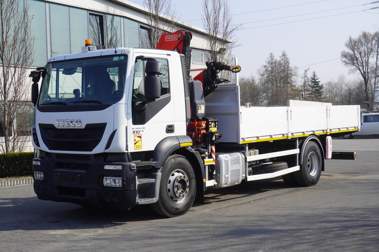 IVECO STRALIS 310 E6 / HDS FASSI 155 6.2 T / 250 thousand km - 드롭사이드/ 플랫베드 트럭, 크레인 트럭 : 사진 2 IVECO STRALIS 310 E6 / HDS FASSI 155 6.2 T / 250 thousand km - 드롭사이드/ 플랫베드 트럭, 크레인 트럭 : 사진 2