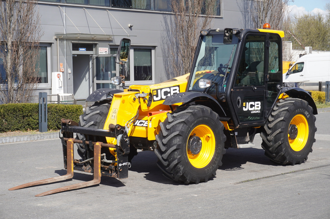 JCB 526-56 AGRI Plus / 5.6 m telescopic loader / joystick - 텔레스코픽 핸들러 : 사진 3 JCB 526-56 AGRI Plus / 5.6 m telescopic loader / joystick - 텔레스코픽 핸들러 : 사진 3