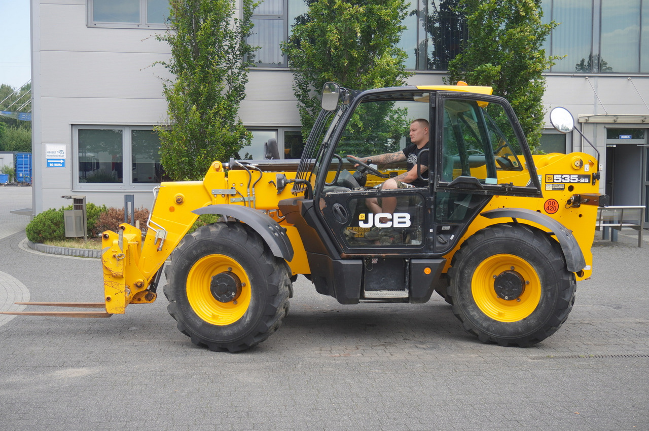 망원형 휠 로더 JCB 535-95 / 3.5 T / range 9.5 m / joystick / 2021 : 사진 15